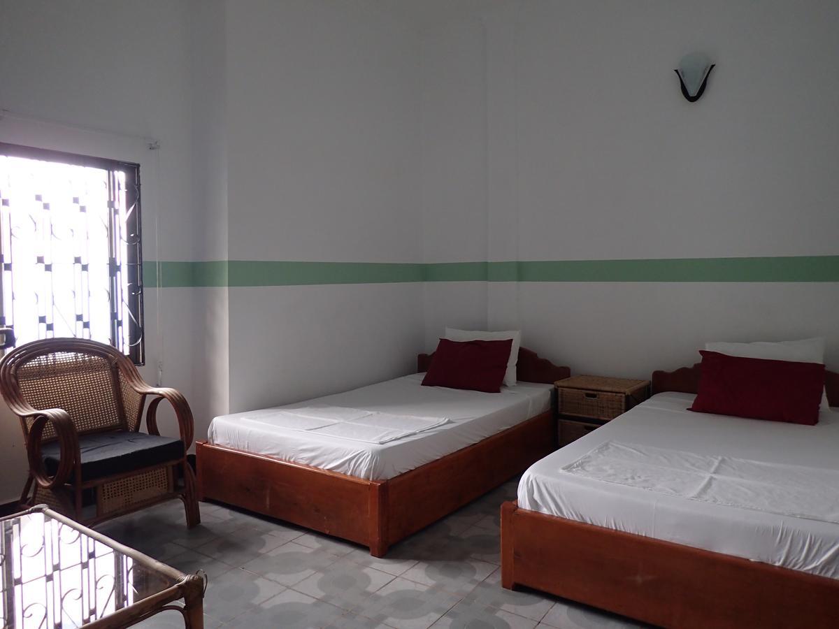 Lazy Gecko Guesthouse Phnom Penh Bagian luar foto
